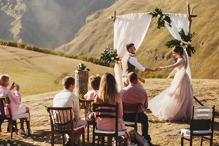 Freie Trauung Traubogen Brautpaar