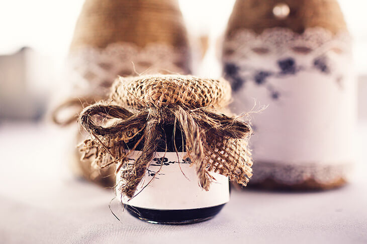 Marmelade als Gastgeschenk zur Hochzeit