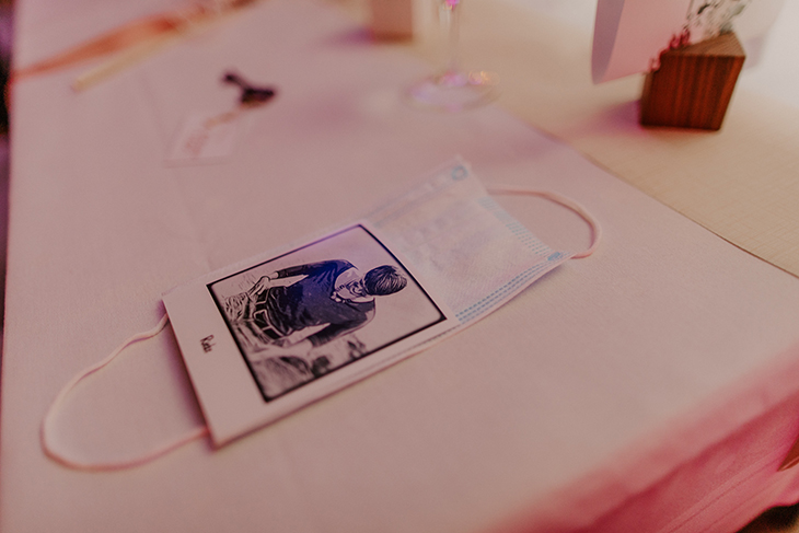 Coronakonform heiraten mit Schutzmaske